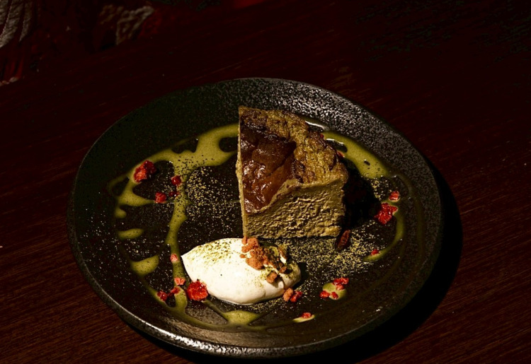 ▼お抹茶付き抹茶のバスクチーズケーキ