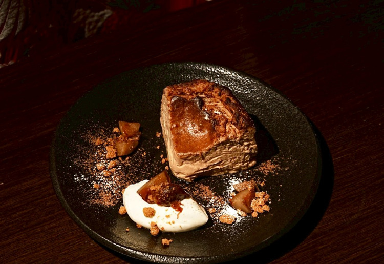 ▼お抹茶付きマロンショコラのバスクチーズケーキ